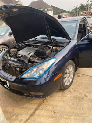 A picture of Clean Lexus 330