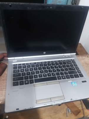 A picture of nauza PC hp core i5 4gb ram battery nzima haina