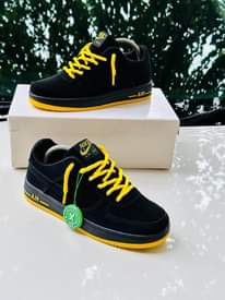 A picture of Trainers available size 40 45