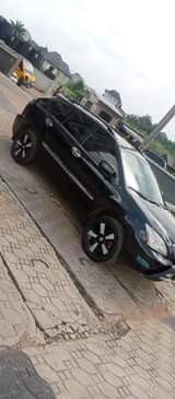 A picture of Lexus RX 330