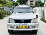 A picture of Prado Tx Cc 2690 Full ac Gari haina kipengele Bei