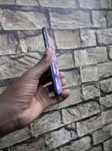A picture of IPhone x 64gb