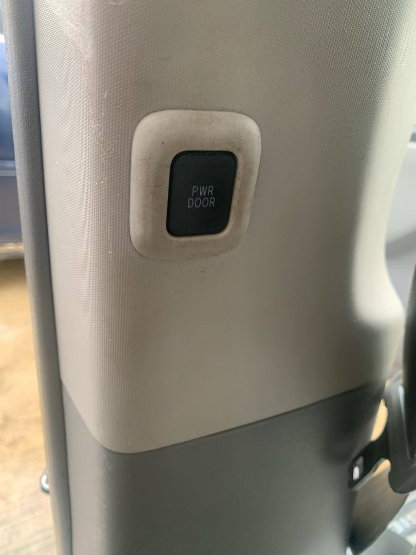 A picture of Toyota sienna 2014 tokunbo standard
