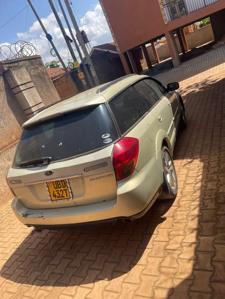 A picture of Subaru outback 14m