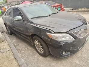 A picture of Distress Sale 2009 model Toyota Camry sound engine but the