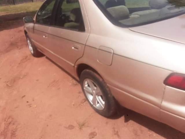 A picture of 1999 Toyota Camry
