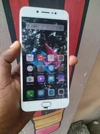 A picture of Vivo y67