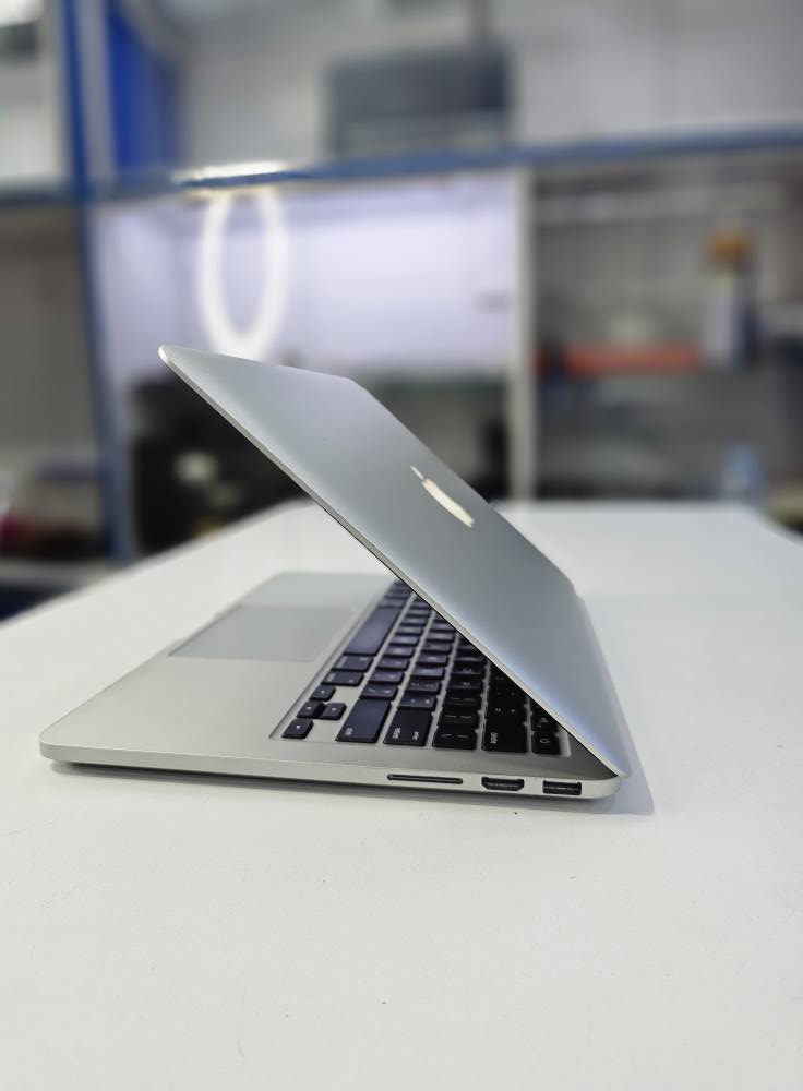 A picture of Mac Book Pro 2014