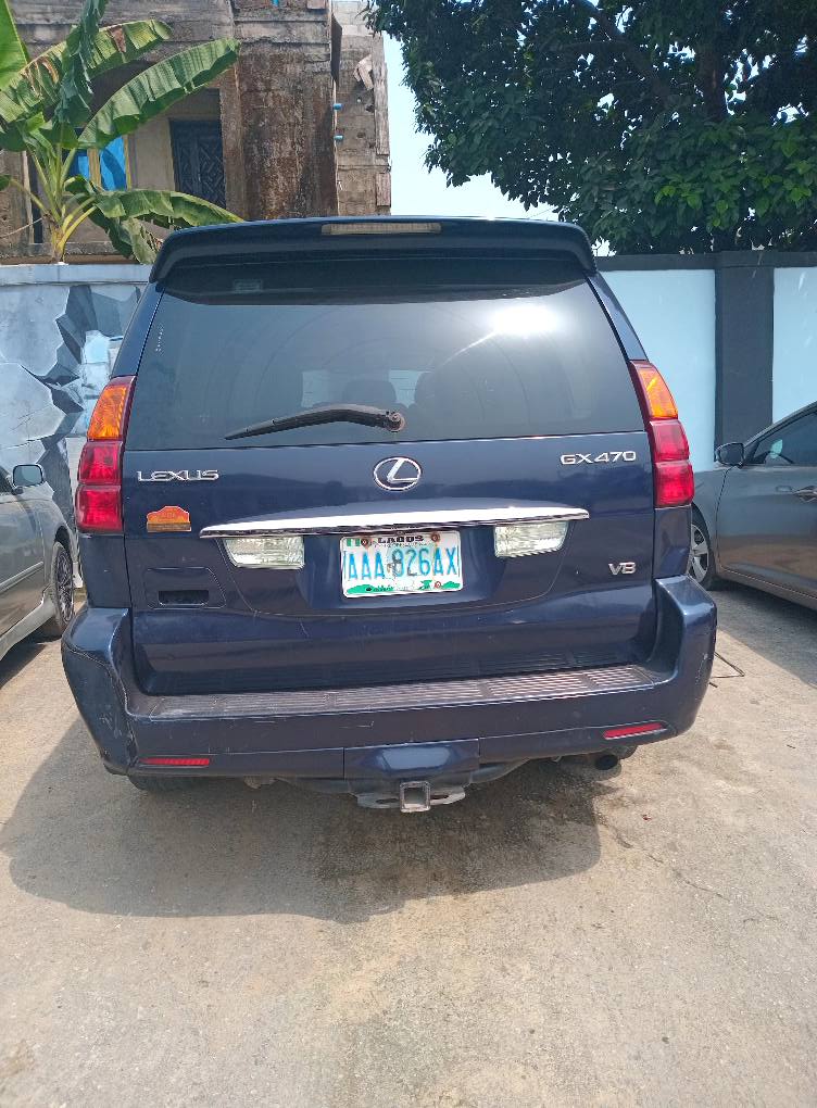 A picture of Lexus gx470