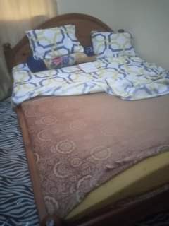 A picture of KITANDA SHOWCASE YA TV MEZA YA KIOO