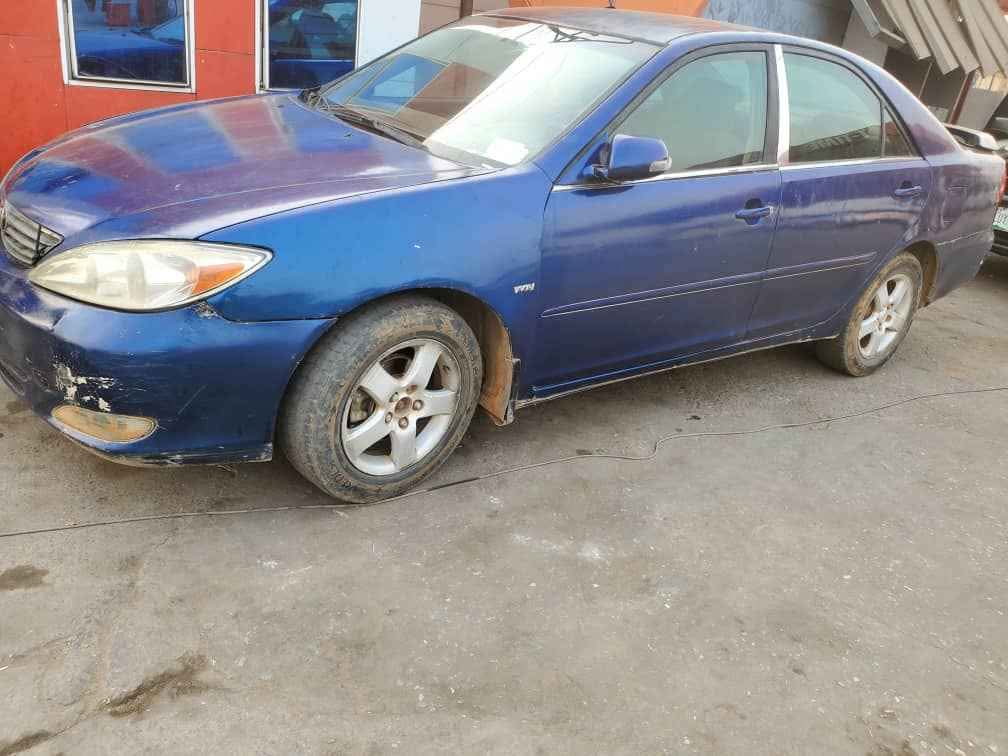 A picture of Camry 2004 4plugs