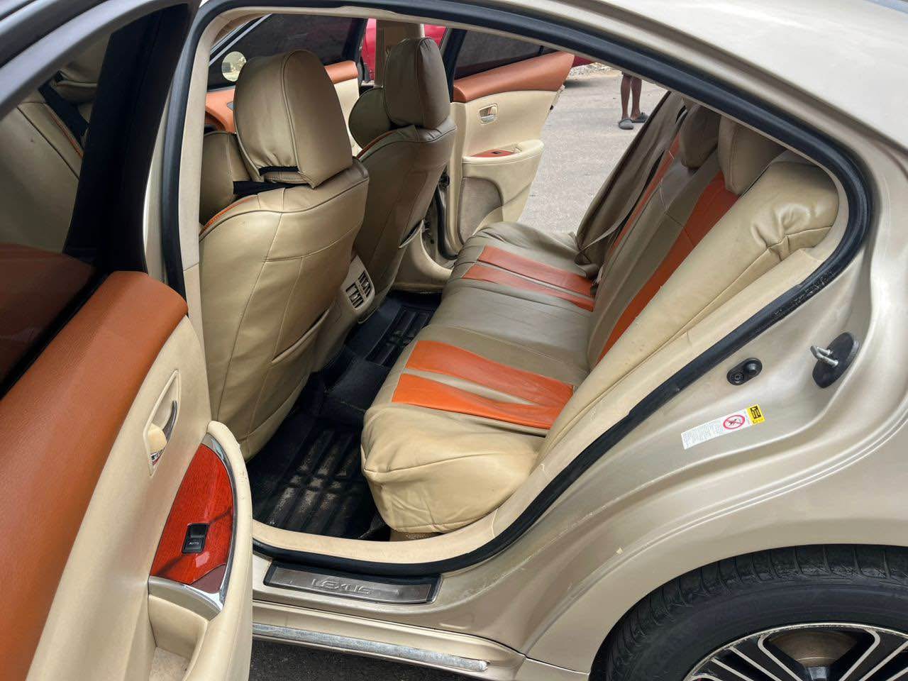 A picture of Lexus ES 350 2010