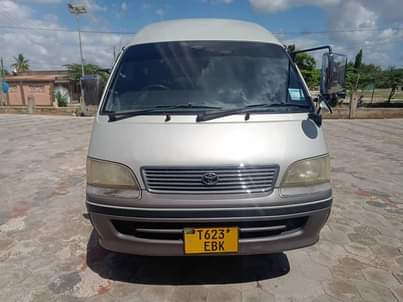 A picture of Toyota hiace grand cabin customs