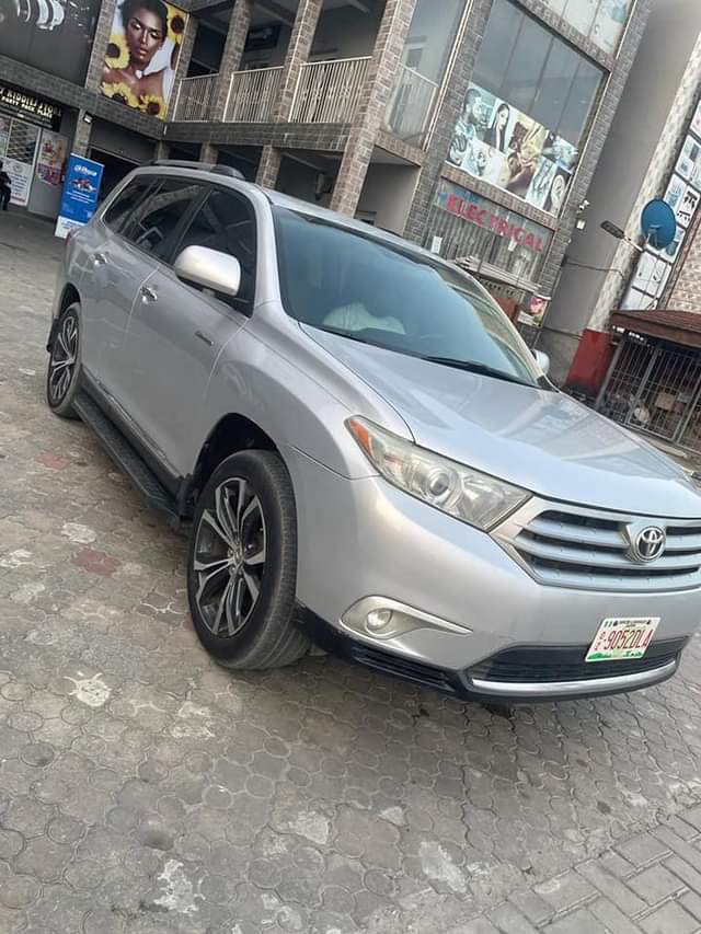 A picture of Toyota Highlander 2013 Full Option