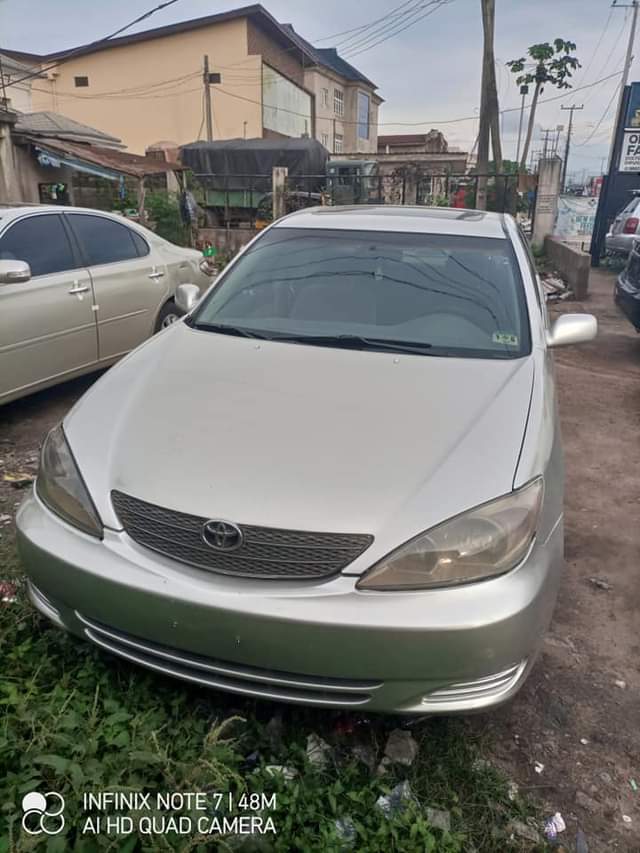A picture of Toyota Corolla 2004