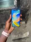 A picture of Iphone xs no face id true tone working little line