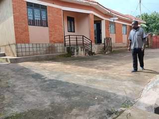 A picture of 9 units on sale in kireka kamuri road