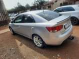 A picture of Kia crerato 2.0 2011