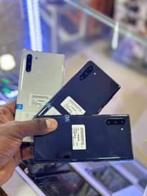 A picture of Uk used phones with warranty call 0707845400