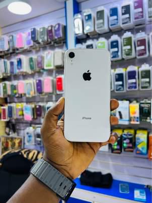 A picture of Iphone Xr