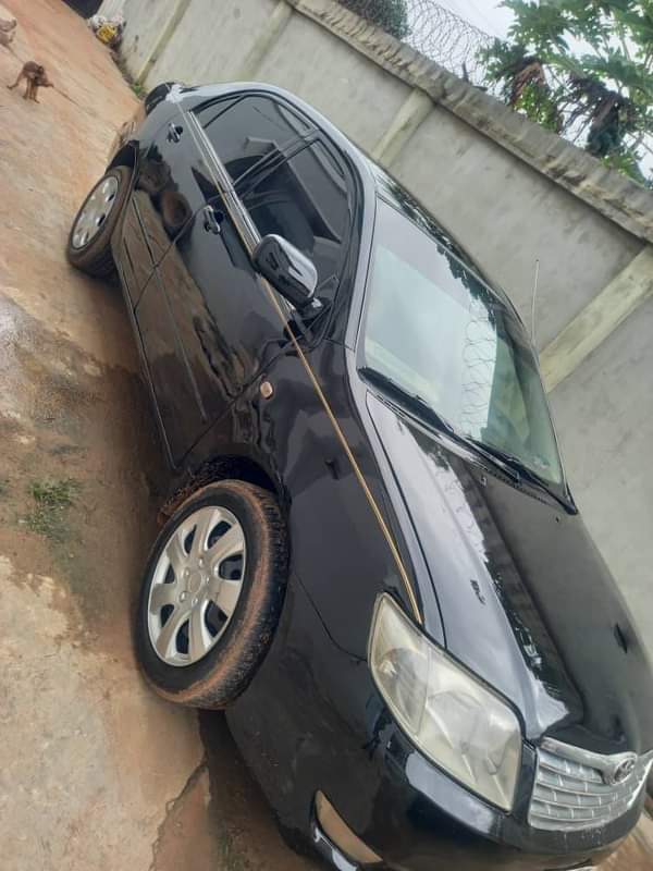 A picture of Toyota Bank Corolla 07 Engine Gear Ac chilling Location is