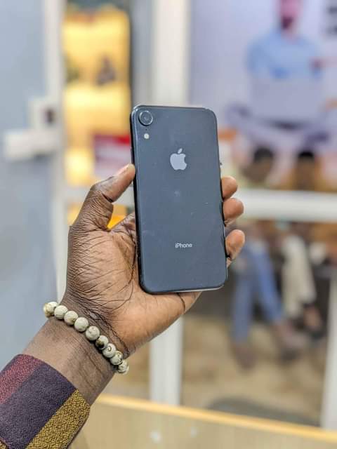A picture of iPhone XR