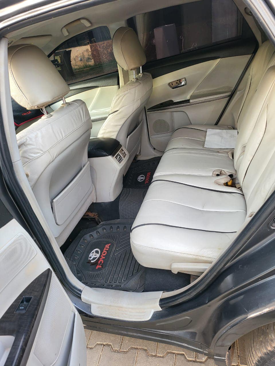A picture of 2013 venza