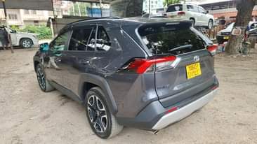 A picture of Toyota rav 4