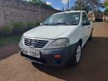 A picture of Nissan Np200