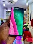 A picture of Samsung S10 128gb 8gb clean no cracks at only 500k