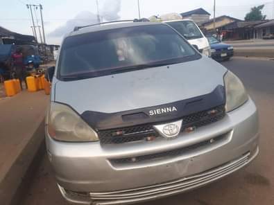 A picture of NEATLY USED SIENNA SOUND ENGINE NOTE FAULT GEAR Selects only