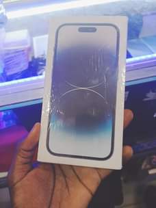 A picture of iPhone 14 pro max new