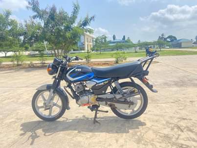 A picture of TVS HLX 125 Bado mpya Injini haijafunguliwa Inapiga stata Mali