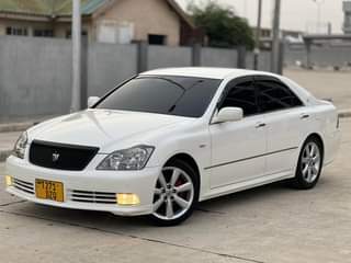 A picture of TOYOTA CROWN ATHLETE