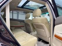 A picture of Toyota harrier panoramic sunroof