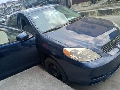 A picture of Toyota Matrix 04