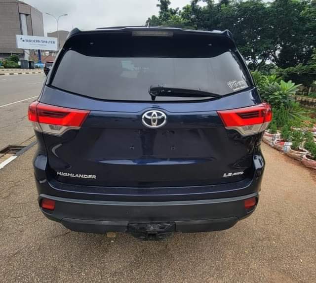 A picture of Foreign Used 2015 Toyota Highlander Model