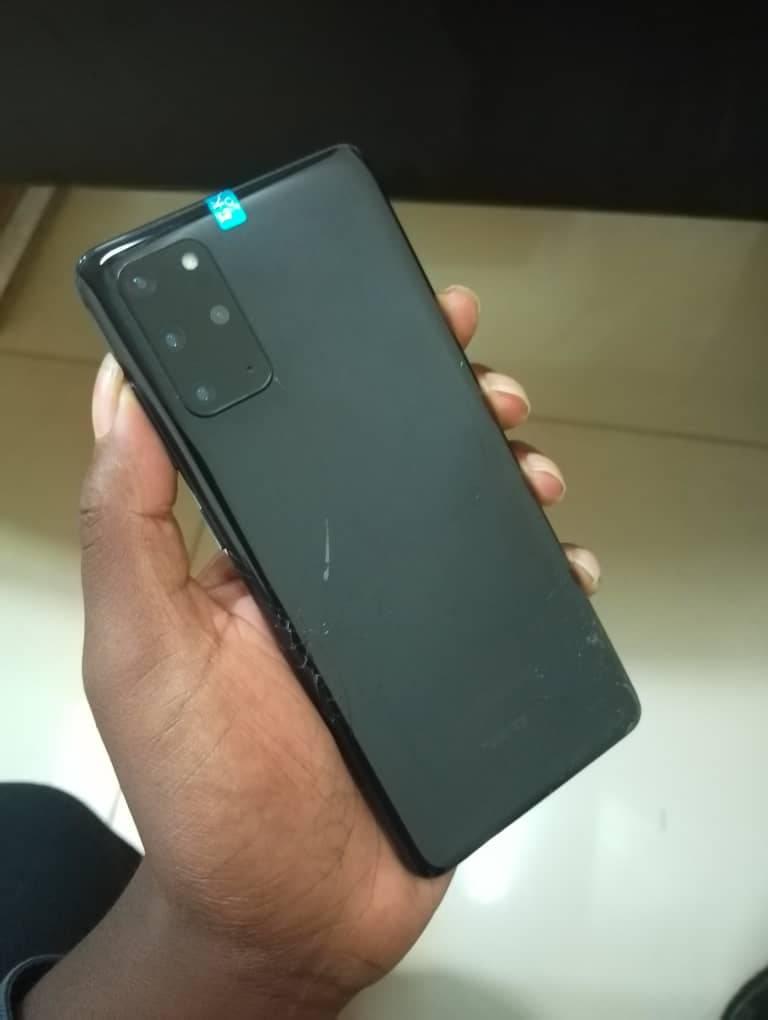A picture of Samsung galaxy s20plus
