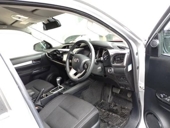 A picture of DAMAGED TOYOTA HILUX READY TO BE IMPORTED UGX 20MILLION CALL