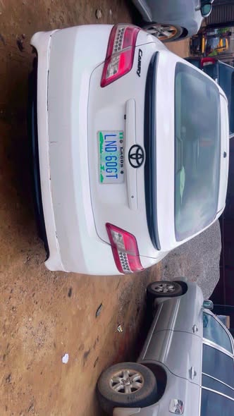A picture of Toyota Camry 2010 with Venza Engine