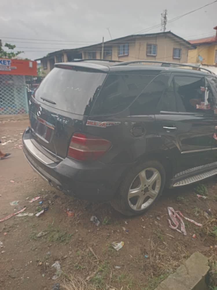 A picture of Awoof Mercedes Benz ml350 2006 model