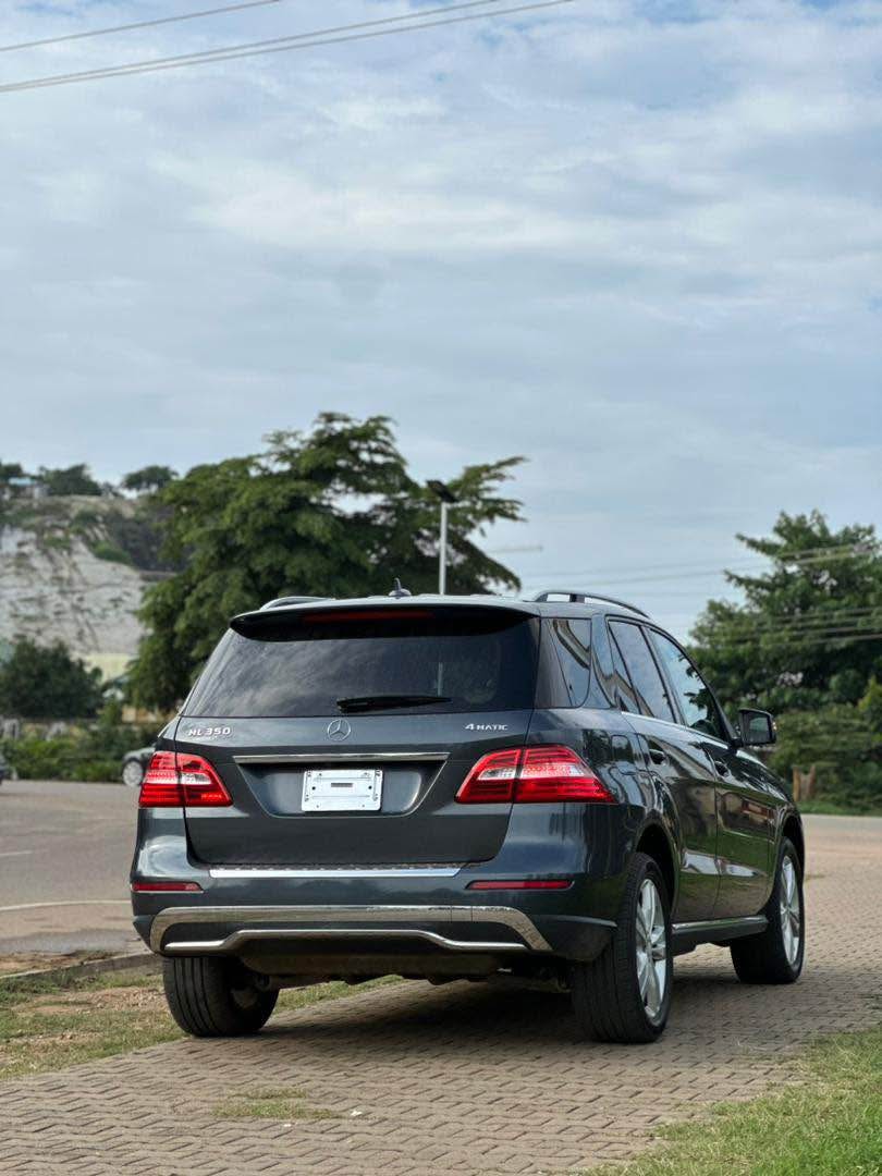A picture of Mercedes Benz ML350