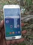 A picture of Samsung s6 haina kipengele chochote