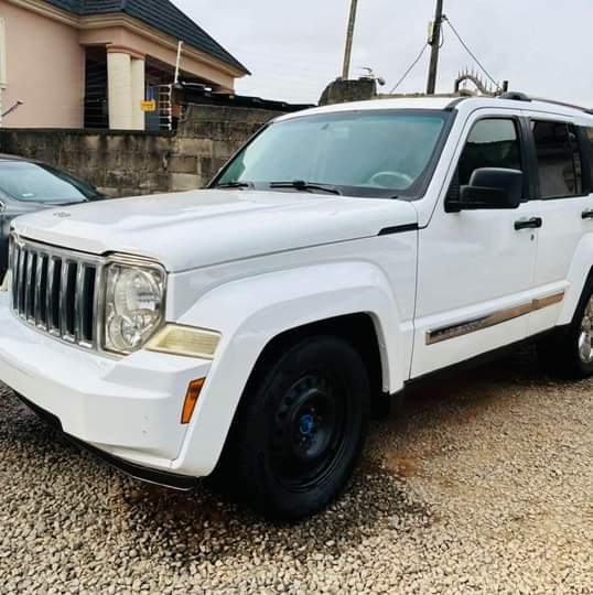 A picture of Jeep liberty 09 Registered