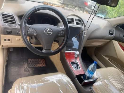 A picture of Good deal Super Clean 2009 Lexus Es350 2022 Entry Full