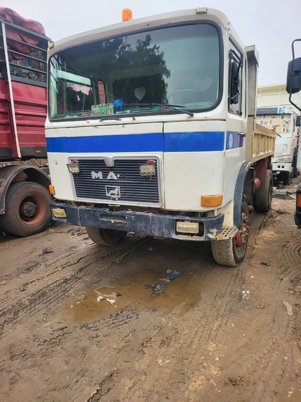 A picture of Man tipper 08051869878