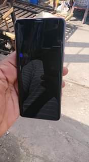 A picture of Samsung S9 plain