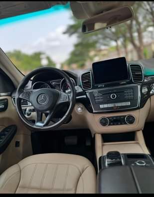 A picture of Mercedes Benz GLE 350 2017