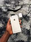 A picture of iPhone 6 gb64 no finga