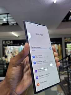 A picture of S23 ultra available at 3 500000ugx call or watsp me